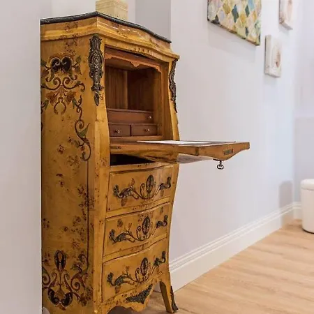 Living House Lägenhet *