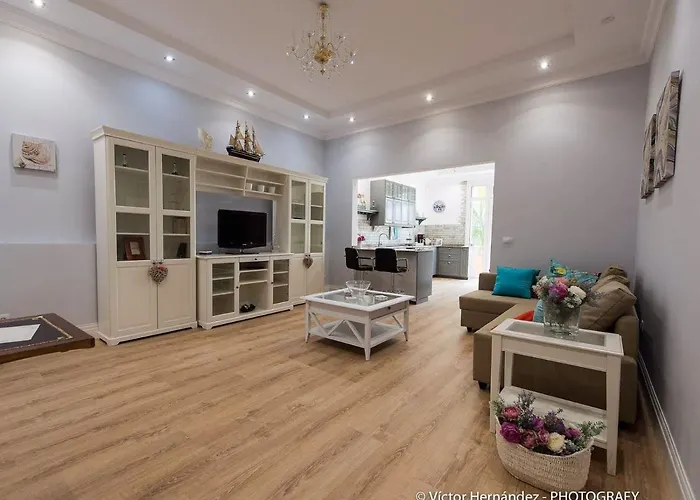 Living House Апартаменти Лас-Пальмас-де-Гран-Канарія